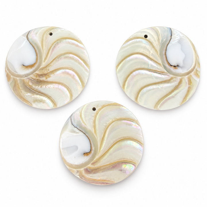 Mother Of Pearl Round Pendant