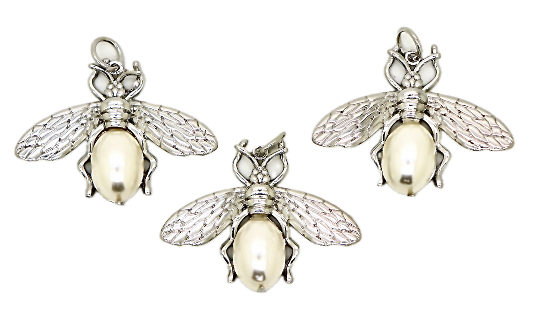 Pearl Bee Pendant