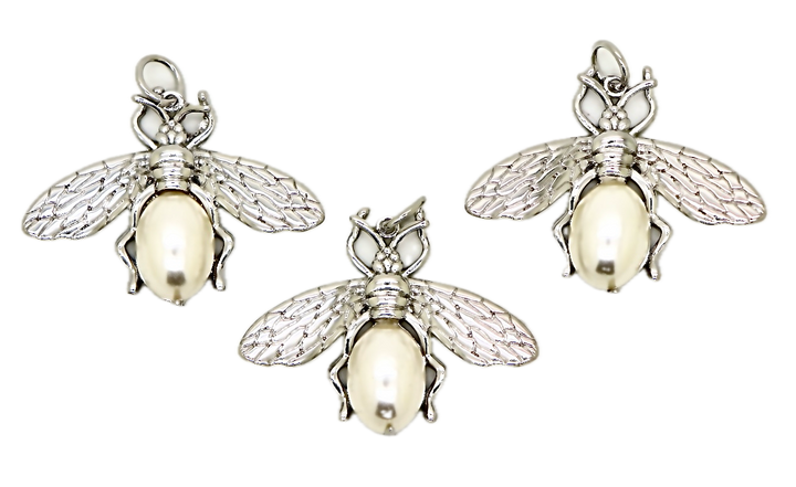 Pearl Bee Pendant