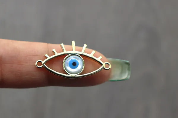 Pearl Evil Eye w/ Lashes Connector