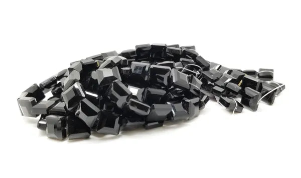 SQUARE SHAPED FACETED CRYSTAL 13MM | ONE 11.5" STRAND |