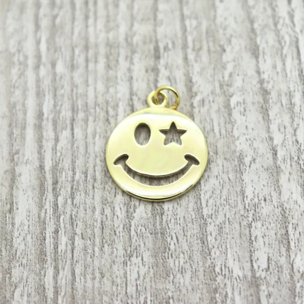 Happy Face Charm 18x18mm