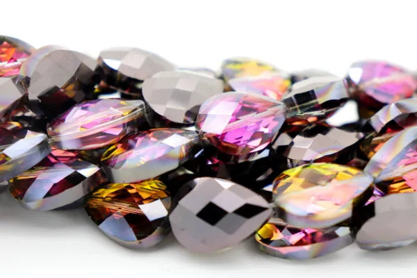 TEAR DROP FACETED CRYSTAL | ABOUT 16 BEADS