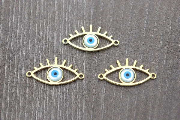 Pearl Evil Eye w/ Lashes Connector